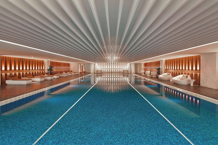 Hotel with Pool