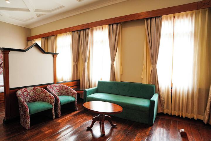Room 30 of 55