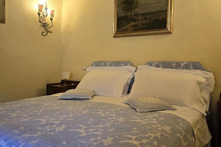 Room 54 of 282