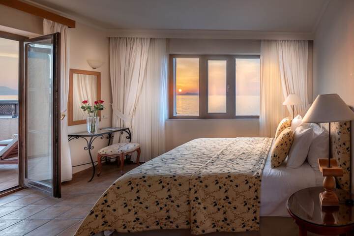 Room 35 of 218