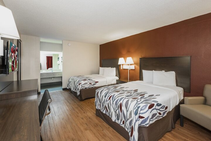 2 Double Beds (9 of 9)