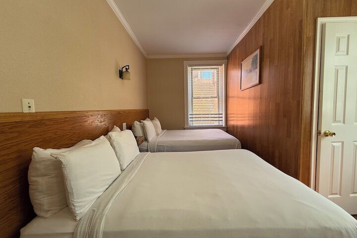 Room 30 of 66