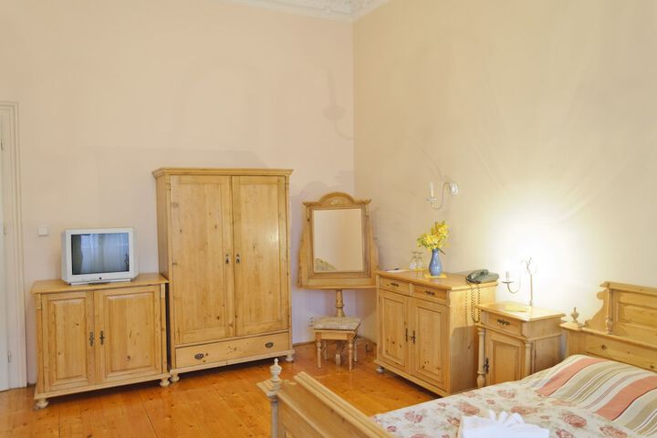 Room 6 of 41