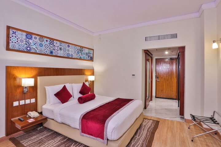 Room 5 of 25