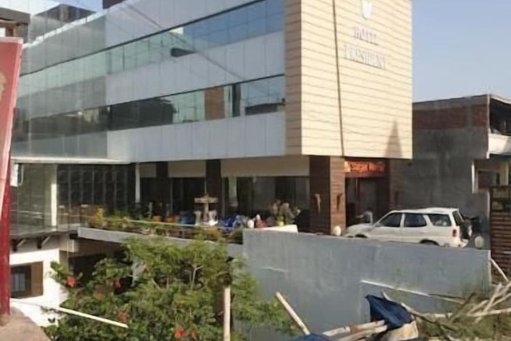Hotel President Chintpurni