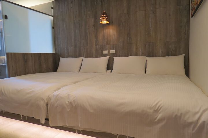 Room 10 of 45