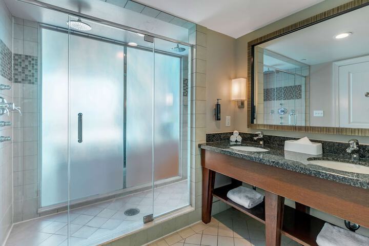 Bathroom shower