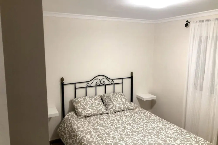 Room 4 of 14