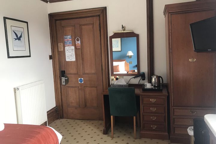 Room 25 of 109
