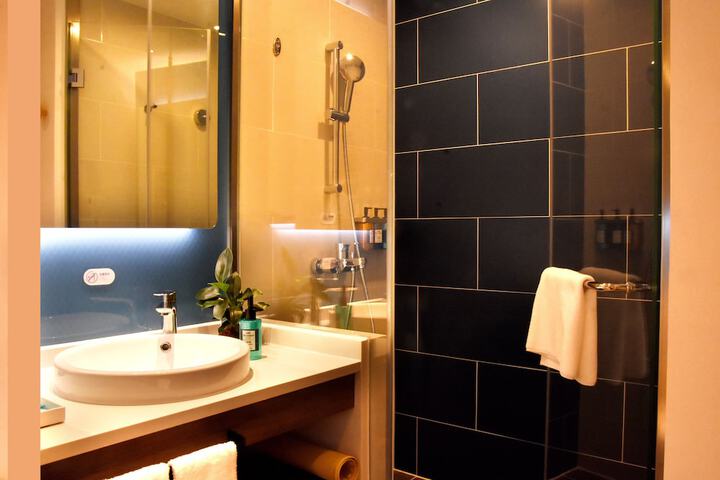 Room 14 of 41