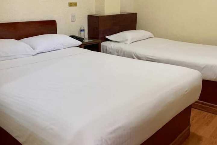 Room 8 of 17