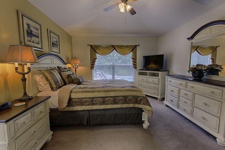 Room 10 of 24