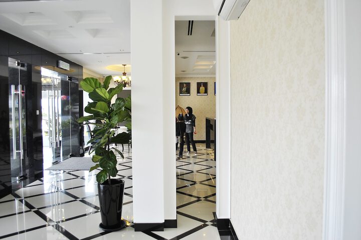 Hotel 2 of 57