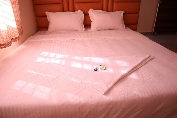 Room 13 of 22