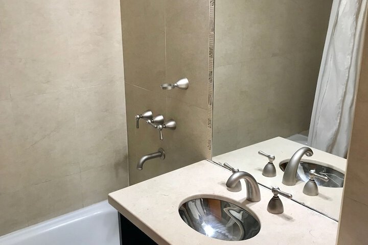 Room 19 of 39
