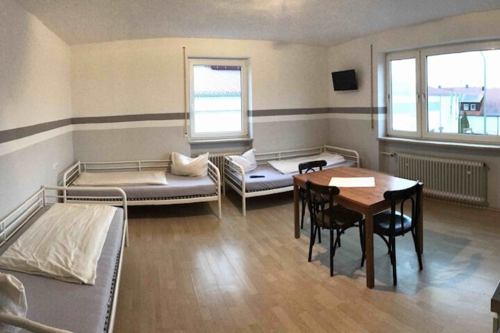 Room 10 of 67