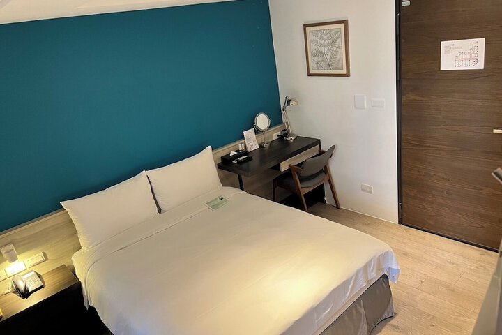 Room 19 of 94