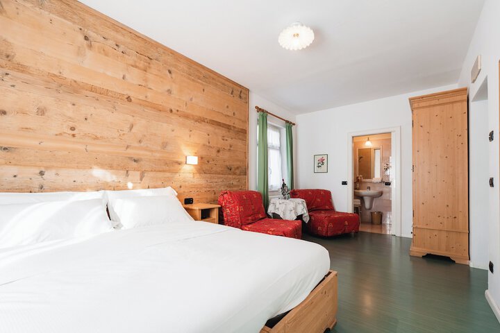 Room 43 of 125