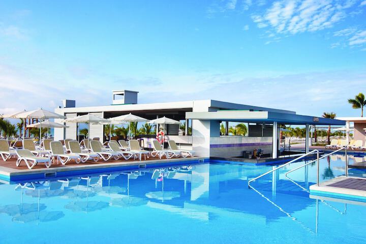 Pool 59 of 76