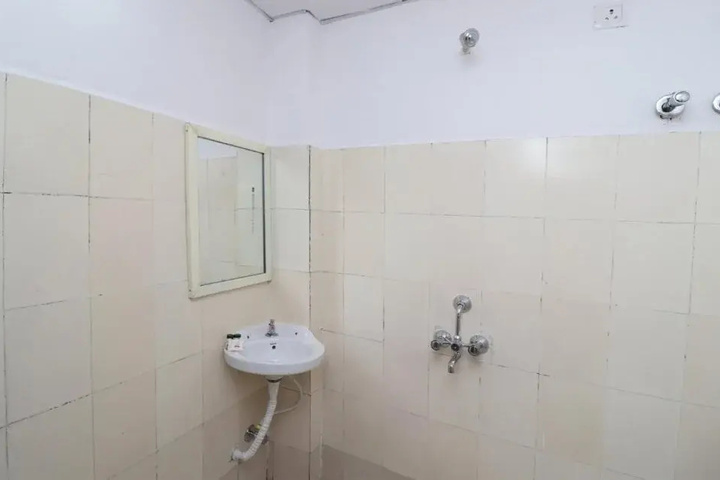 Room 7 of 15