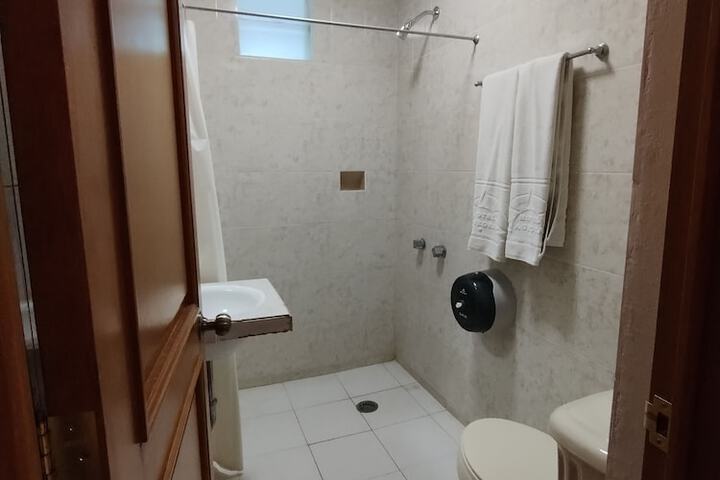 Room 19 of 32
