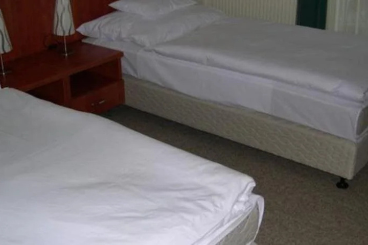 Room 6 of 21