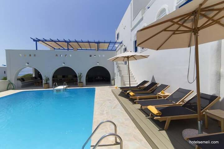 Pool Hotel