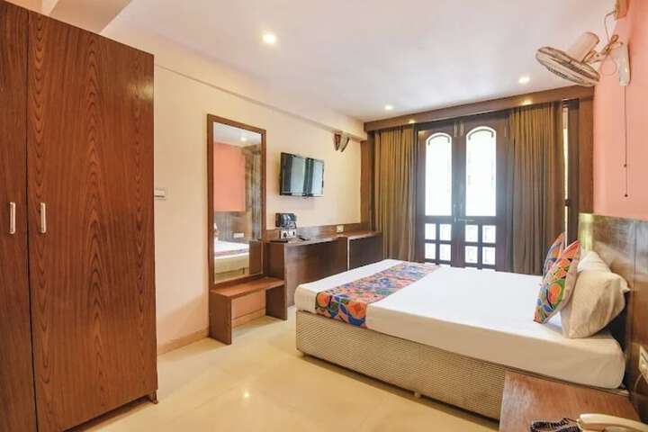 Room 6 of 6