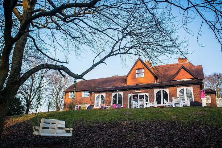 Gray Manor Hotel in Salisbury