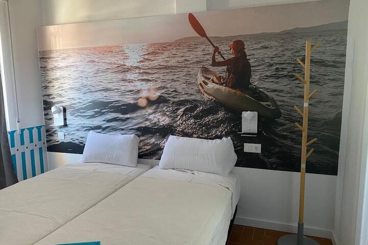Room 7 of 30