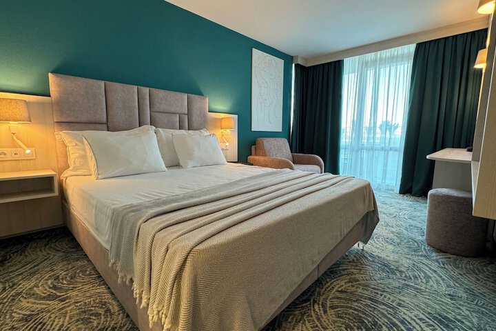 Room 11 of 42
