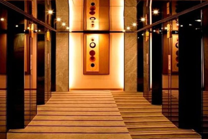 Hotel Interior 4 of 30