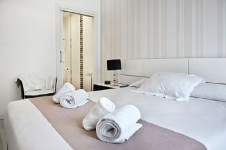 Room 8 of 34