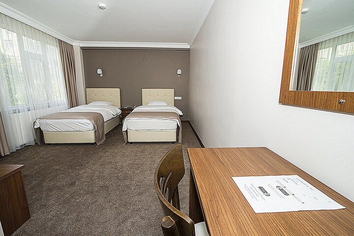 Room 9 of 36