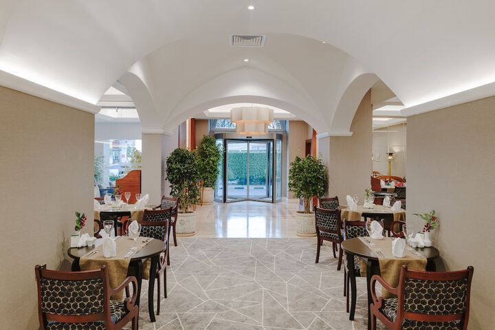 Dining 79 of 133