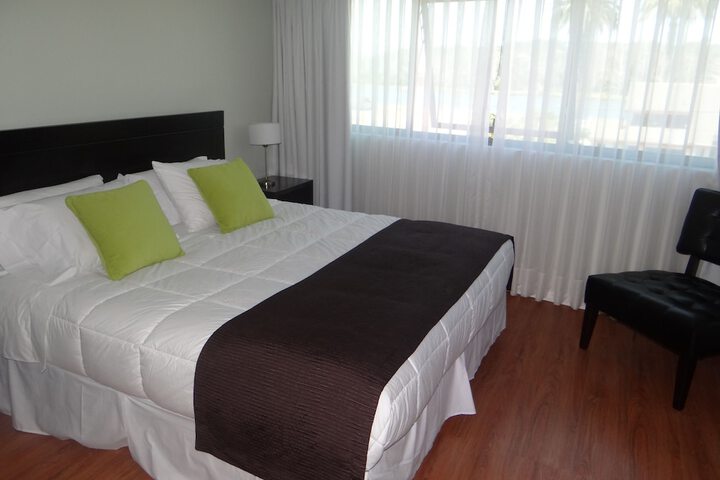 Room 4 of 69