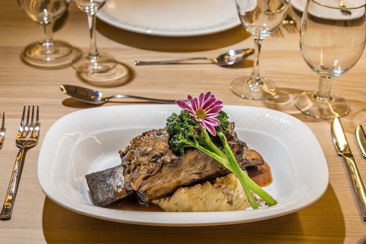 Dining 87 of 165