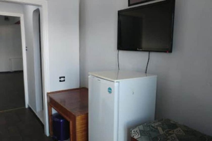 Room 9 of 33