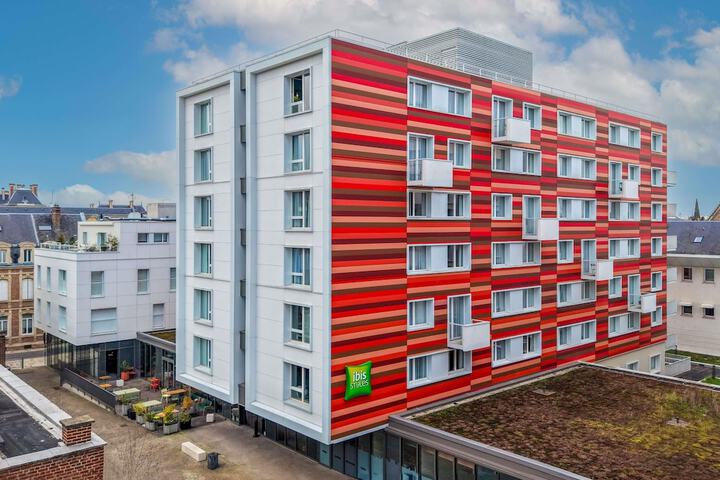 Hotel 120 of 126