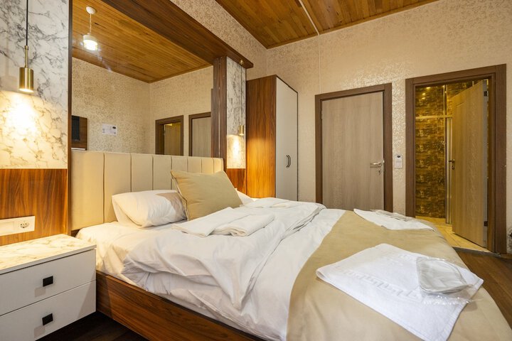 Room 27 of 55