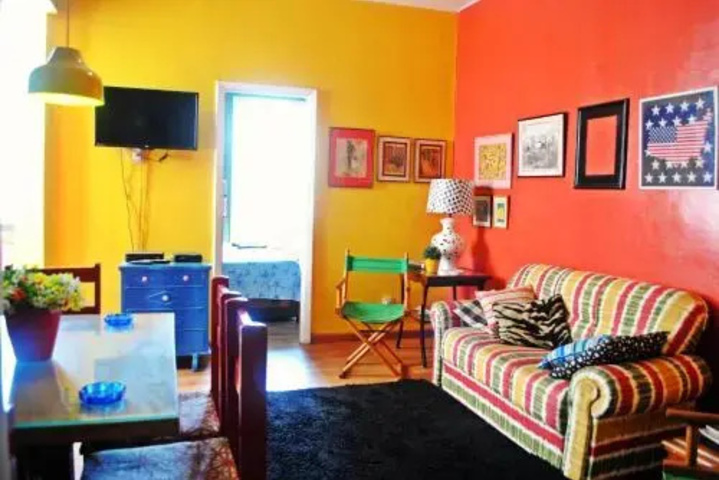 Room 7 of 11