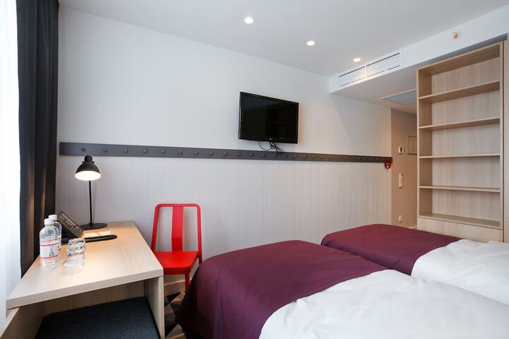 Room 7 of 56