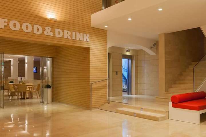 Hotel Lobby