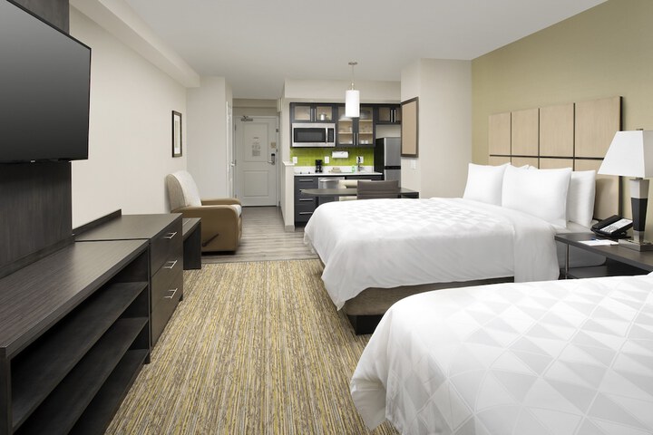 Room 4 of 33