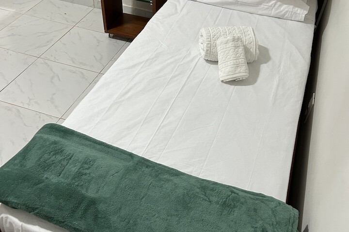 Room 8 of 25