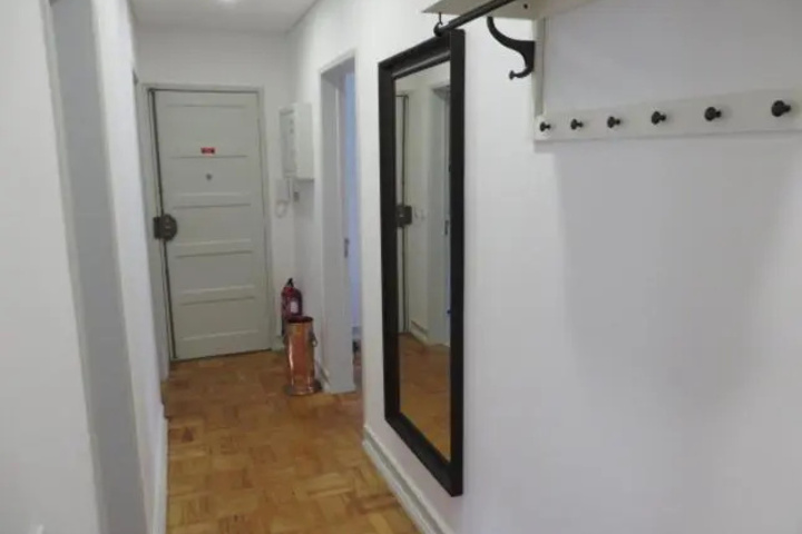 Room 9 of 14