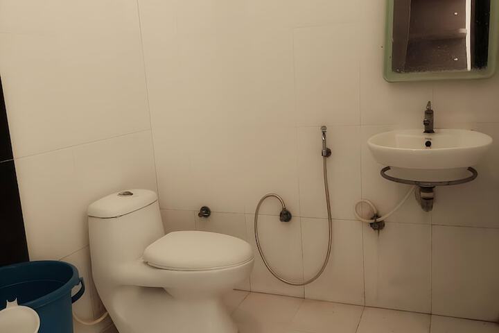 Room 35 of 65