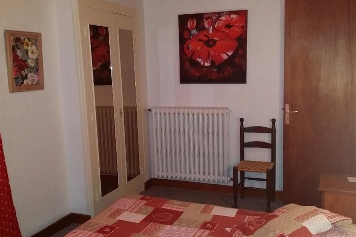 Room 3 of 35