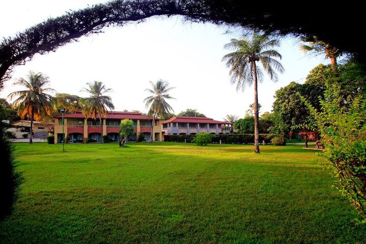 Hotel Exterior 78 of 87