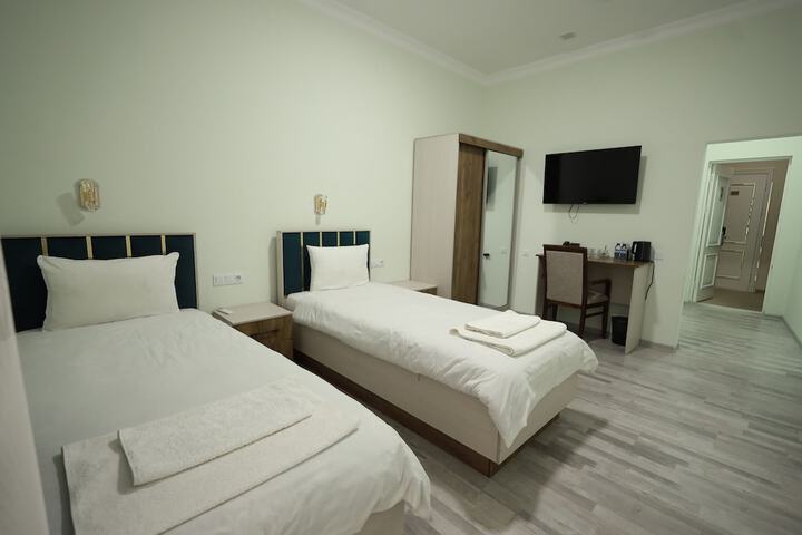 Room 18 of 29